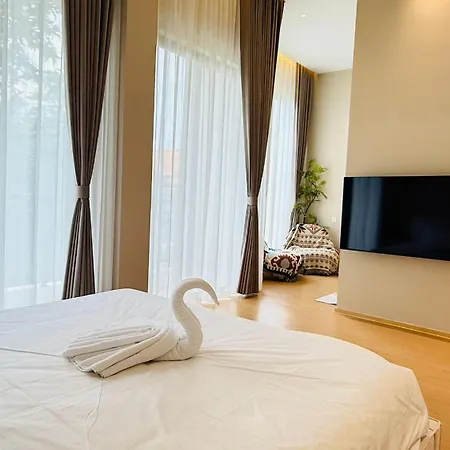 Aura Reserve-4 Bedrooms Three-story Pool *