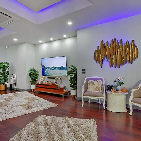 Pratumnak Hill Pool 4br Private Retreat * Pattaya