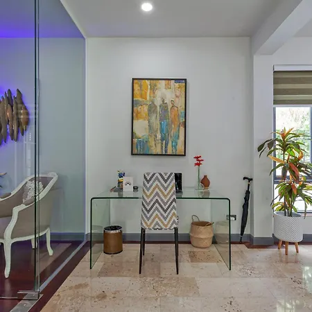 Pratumnak Hill Pool 4br Private Retreat Pattaya