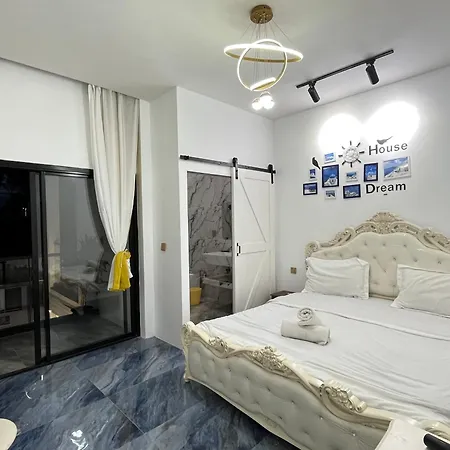 Villa Lovely Pool Villa, 9 Bedroom Snooker,bbq Pattaya