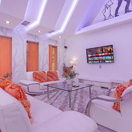Villa Pratumnak Hill Pool 4br Luxury Estate Pattaya