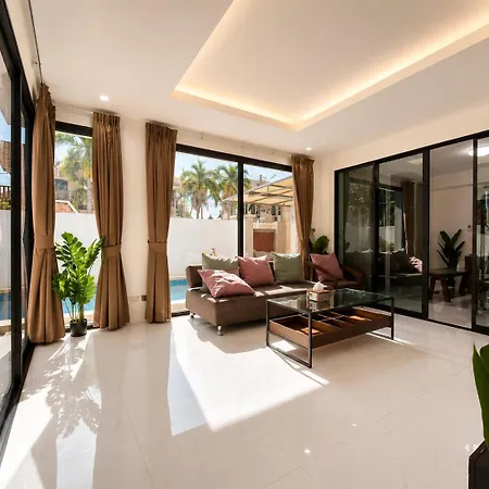 Luxury 4bedroom Private Pool In Near The & Terminal 21 *