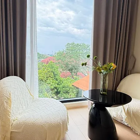 Aura Reserve-4 Bedrooms Three-story Pool * Pattaya