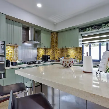 Villa Pratumnak Hill Pool 4br Private Retreat Pattaya