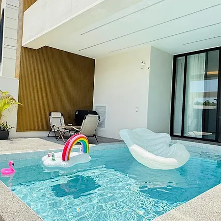 Aura Reserve-4 Bedrooms Three-story Pool * Pattaya