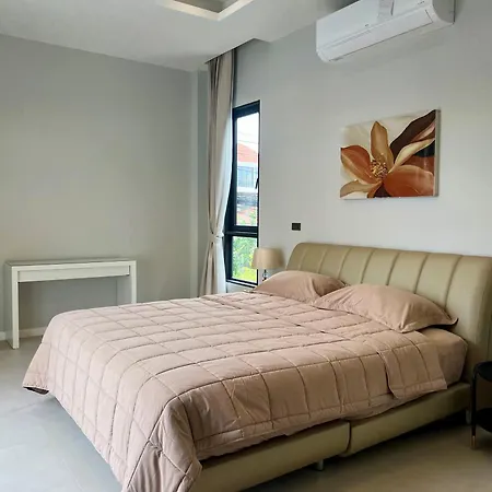 2 Palm Wongamat Villa Pattaya