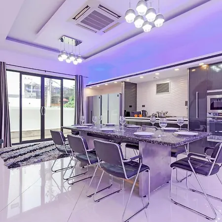 Pratumnak Hill Pool 4br Luxury Estate *