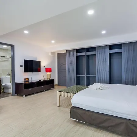 Pratumnak Hill Pool 4br Private Retreat * Pattaya
