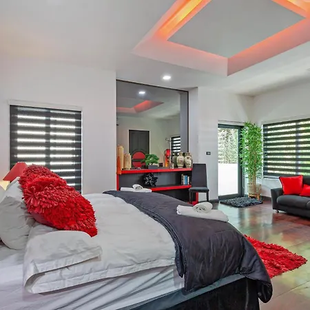 Villa Pratumnak Hill Pool 4br Private Retreat Pattaya