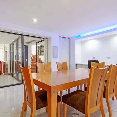 Pratumnak Hill Pool 4br Luxury Estate * Pattaya