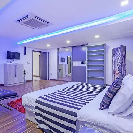 Pratumnak Hill Pool 4br Luxury Estate Pattaya