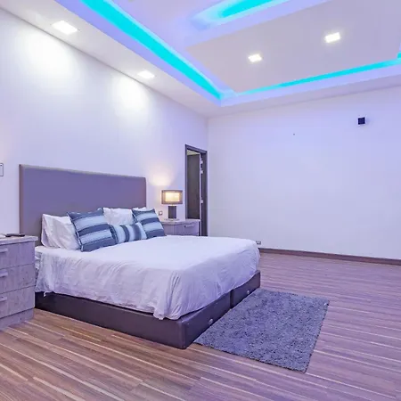 Pratumnak Hill Pool 4br Luxury Estate *