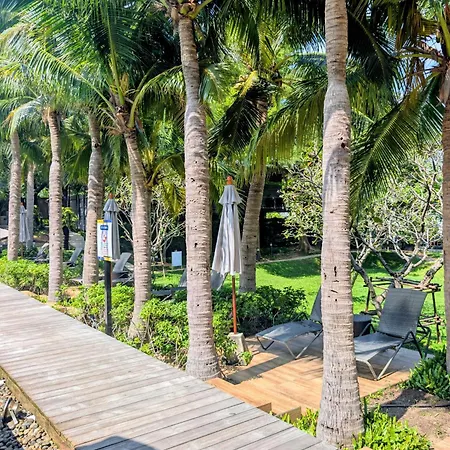 Unixx Seaview Apartment