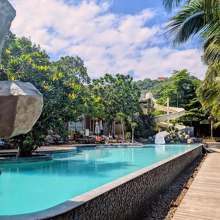 Unixx Seaview Pattaya
