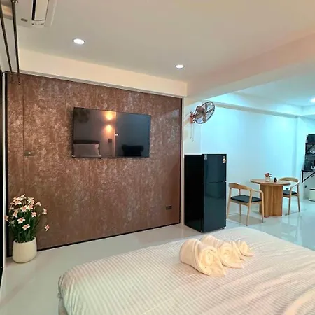 Boutiqueroomrental F3 *