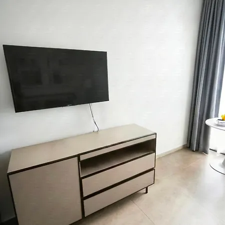 Unixx Seaview Apartment *