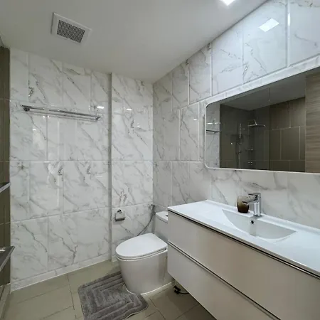 Zire Wongamat Apartment *