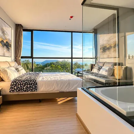 Apartment 2 Bed Rare Unit With Bath Tub Sea View
