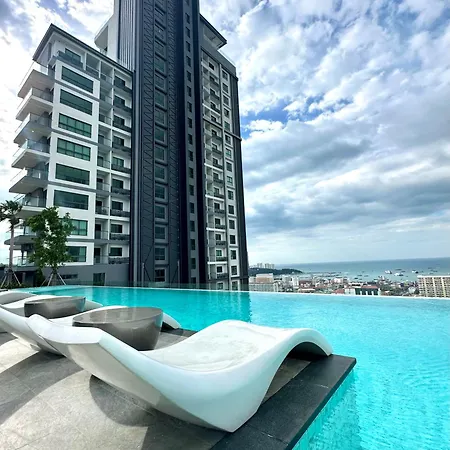 市中心高端公寓arcadia Millennium Tower Apartment Pattaya
