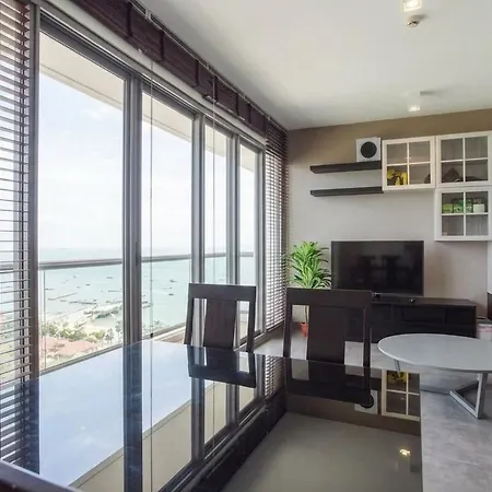 Apartment 2 Bedroom High Floor Sea View Unit *