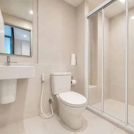 Apartment Sea View 2 Bed Excellent Location *
