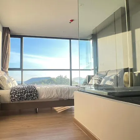 2 Bed Rare Unit With Bath Tub Sea View Apartment Pattaya