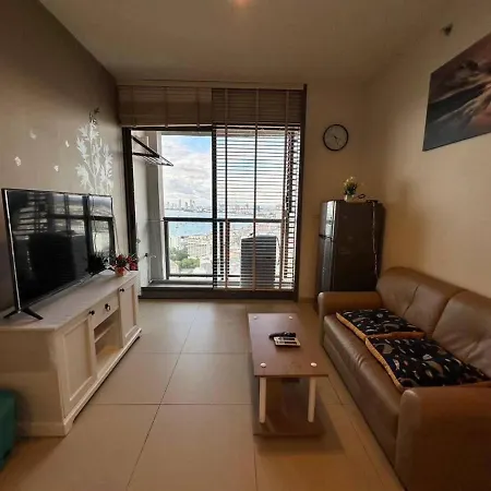 High Floor 2br Sea View Prime Location *