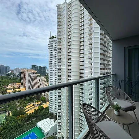 Apartment Zire Wongamat