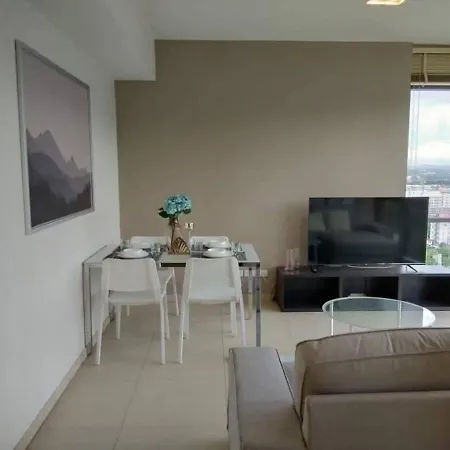 Large High Floor, Pool Great Location * Pattaya