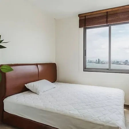 Apartment 2 Bedroom High Floor Sea View Unit