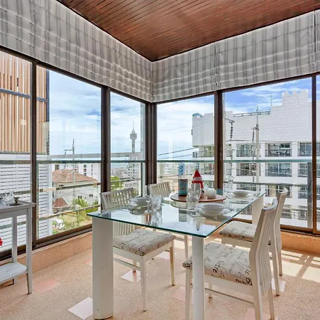 Pratumnak Hill Penthouse 2br Sea View *