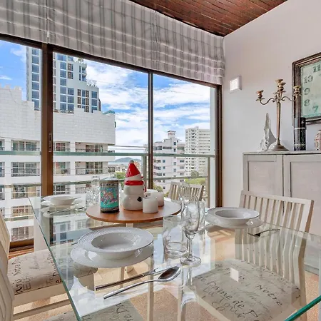 Pratumnak Hill Penthouse 2br Sea View