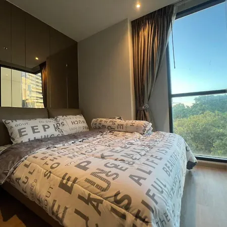 2 Bed Rare Unit With Bath Tub Sea View Apartment *