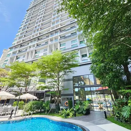 市中心高端公寓arcadia Millennium Tower *
