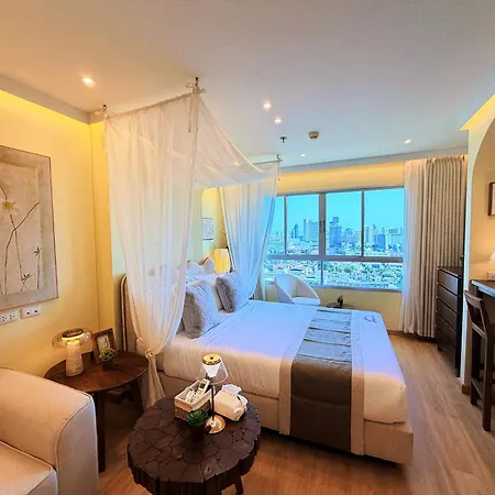 Apartment 市中心豪华海景落日公寓 高端泰式柚木家具 近terminal 21 Wongamat海滩 *