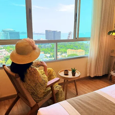 Apartment 市中心豪华海景落日公寓 高端泰式柚木家具 近terminal 21 Wongamat海滩 Pattaya