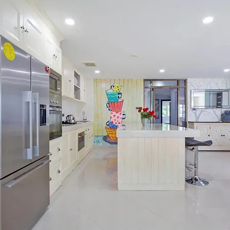 Pratumnak Hill Penthouse 2br Sea View * Pattaya