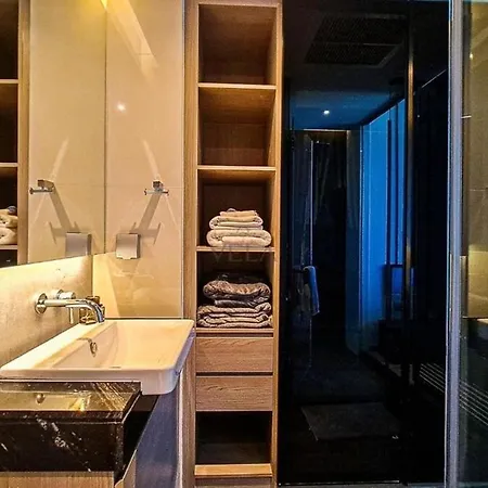 Sea View Beauty Location Apartment Pattaya