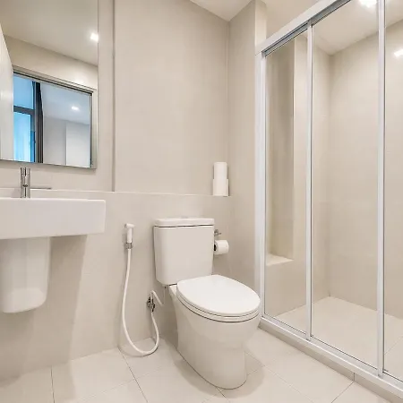 Sea View 2 Bed Good Location