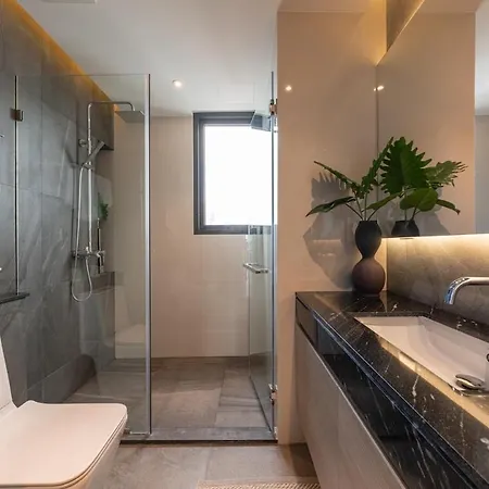 2 Bed Rare Unit With Bath Tub Sea View Apartment