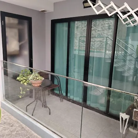 Apartment двухкомнатная на пратамнаке