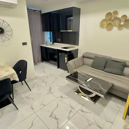Apartment Arcadia Millennium Tower *