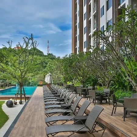 Large High Floor, Pool Great Location * Pattaya