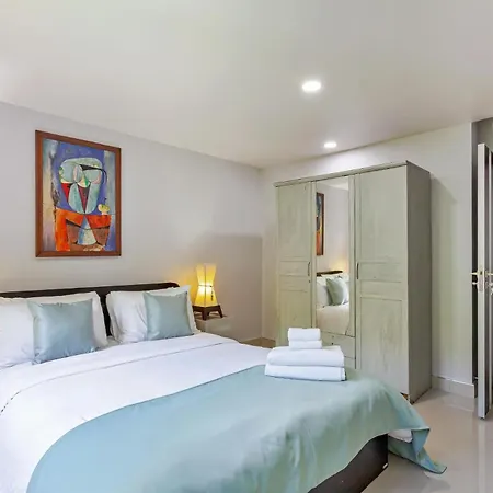 Pratumnak Hill Penthouse 2br Sea View * Pattaya
