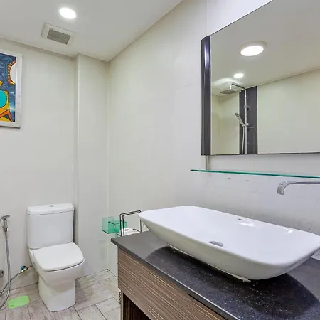 Pratumnak Hill Penthouse 2br Sea View Apartment