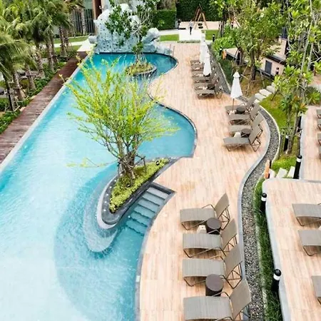 Apartment Large High Floor, Pool Great Location *