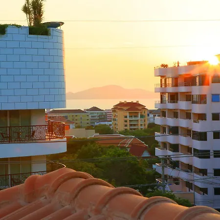 Pratumnak Hill Penthouse 2br Sea View * Pattaya
