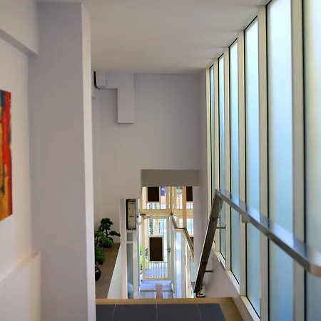 Pratumnak Hill Penthouse 2br Sea View Apartment *