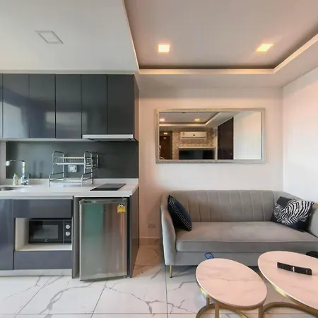 市中心高端公寓arcadia Millennium Tower Pattaya