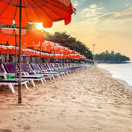 Sea View 2 Bed Good Location Apartment Pattaya